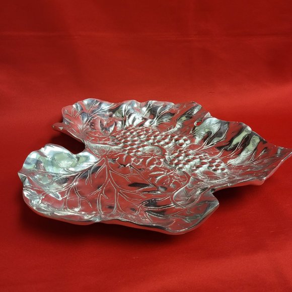 Vintage Grape Leaf Silver Tone Wall Hanging Decor - Picture 5 of 13